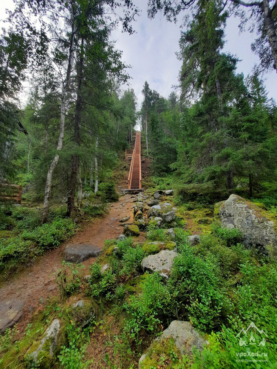 Лестница на Секирную гору