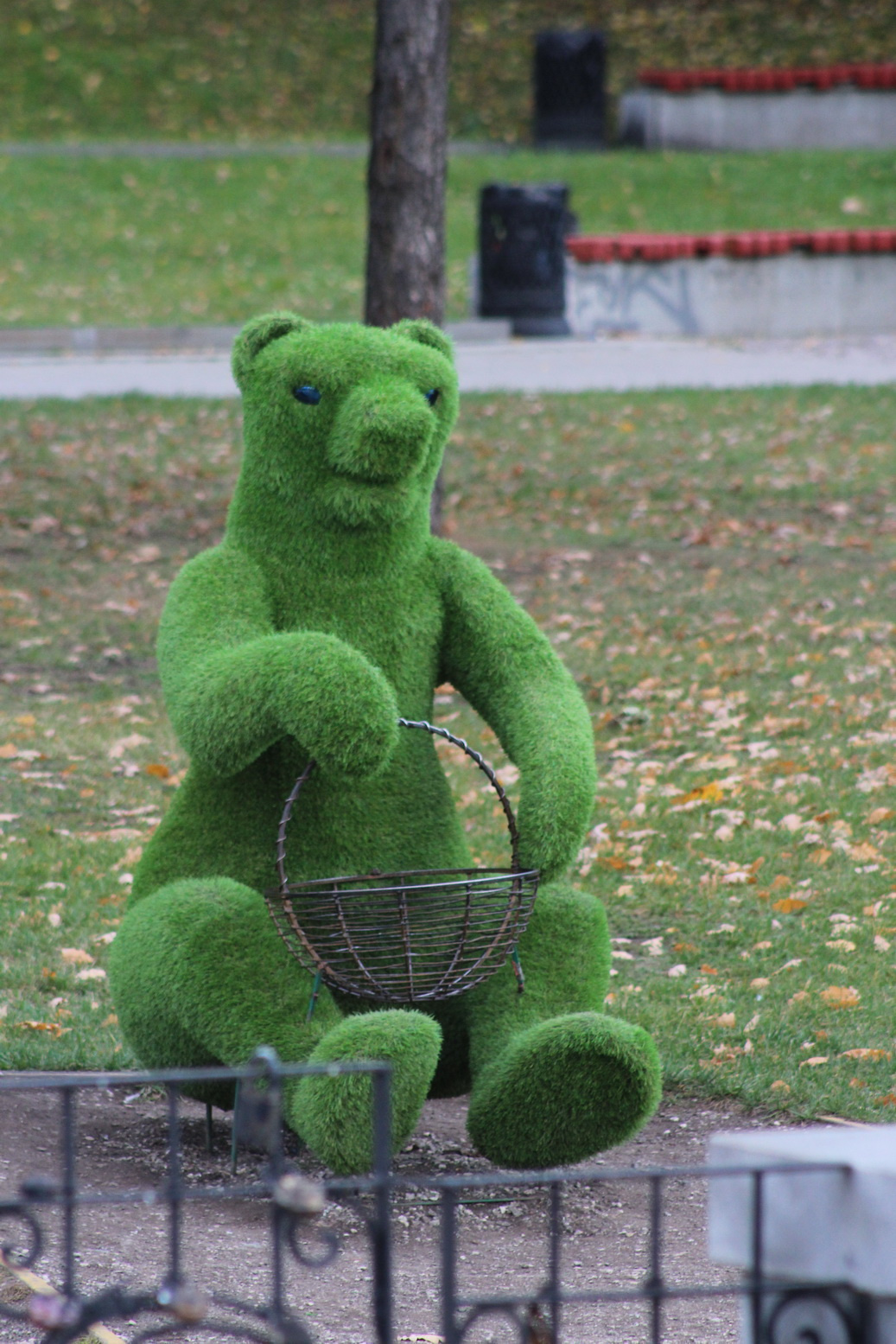 В парке можно увидеть топиарные скульптуры