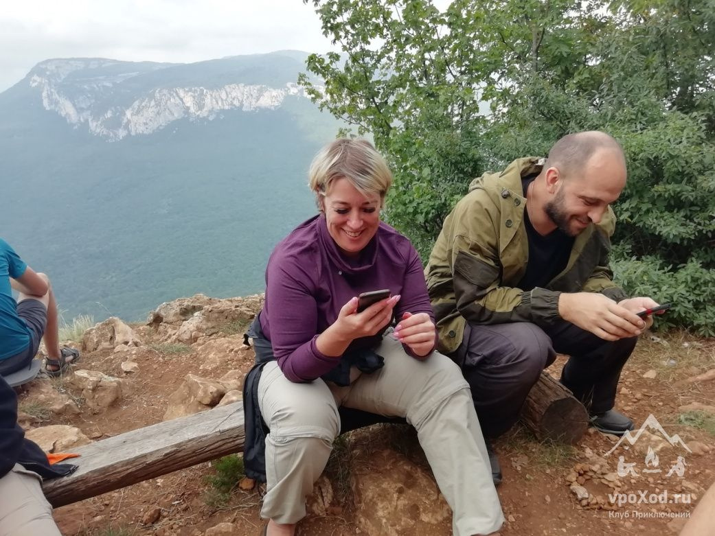 Традиция оставлять послания в дупле Почтового Дуба появилась во времена, когда не было мобильных телефонов