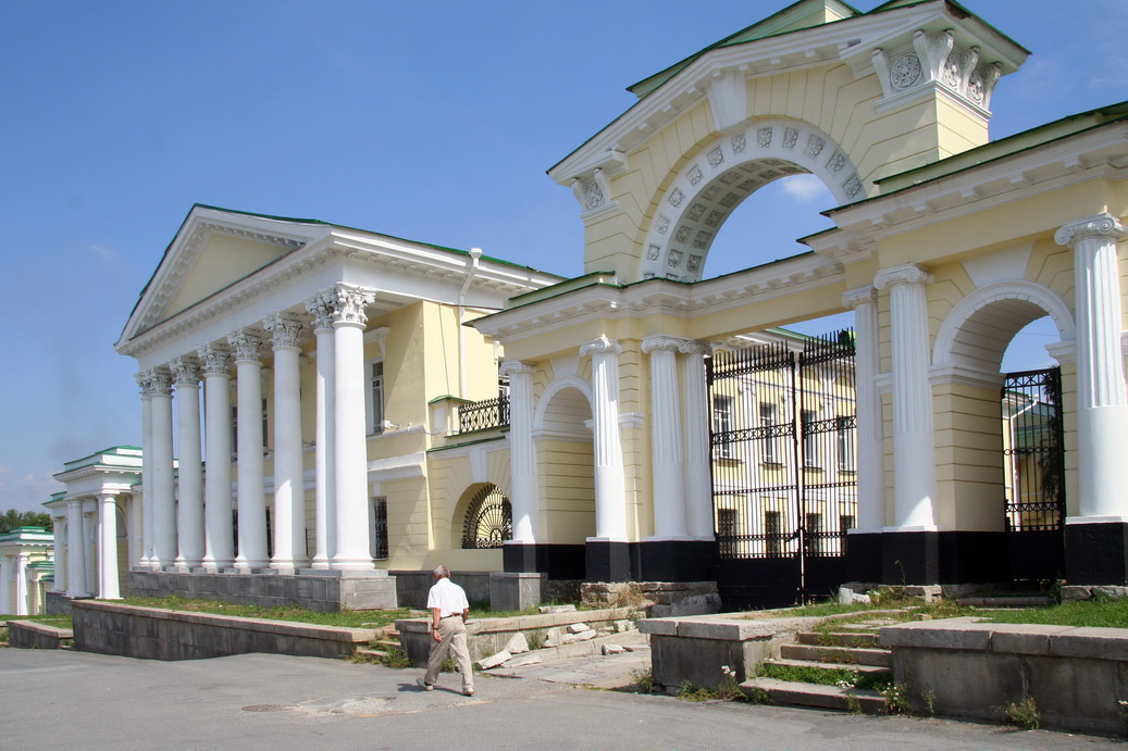 Много тайн скрывают старинные купеческие особняки