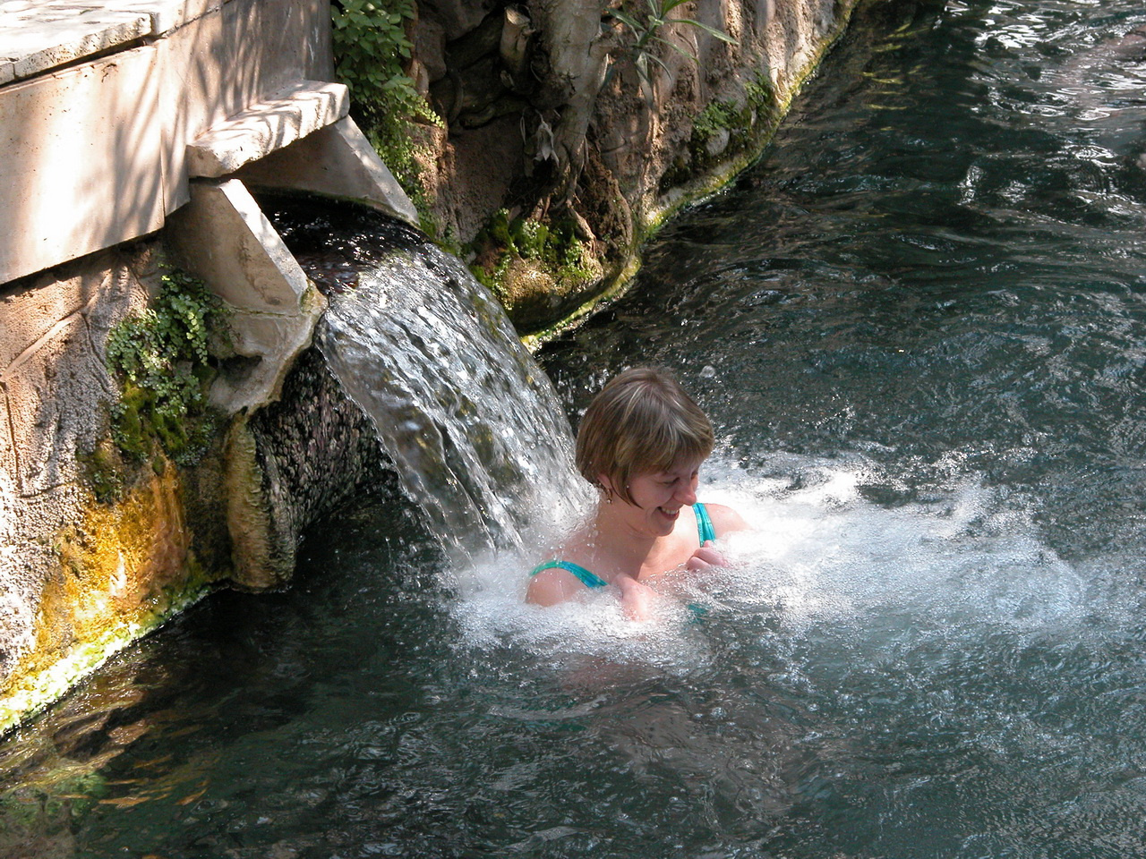 Отдыхающих притягивают термальные источники