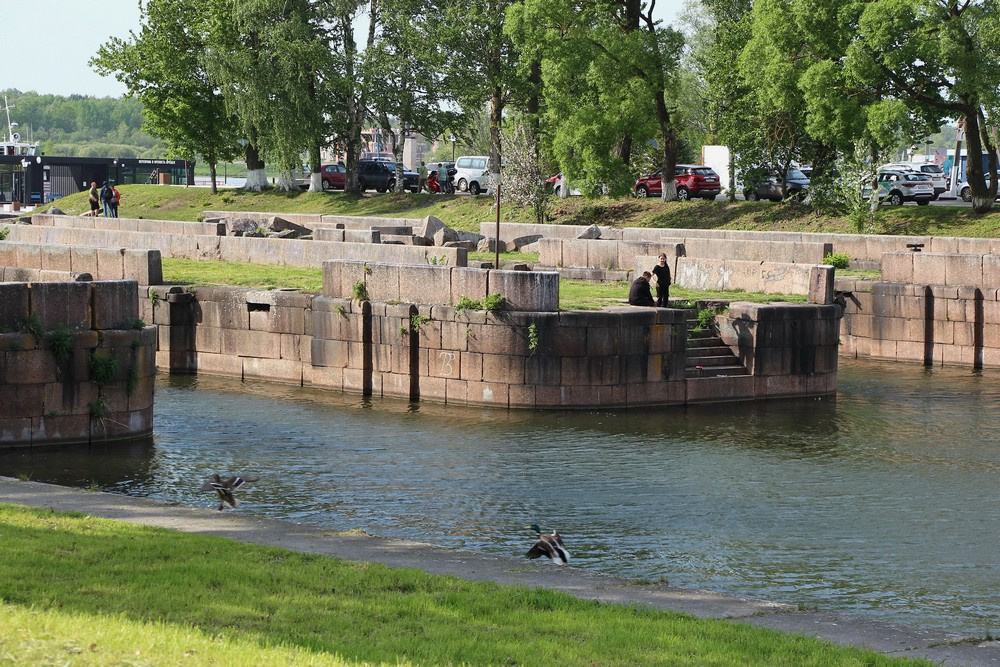 Петровские шлюзы