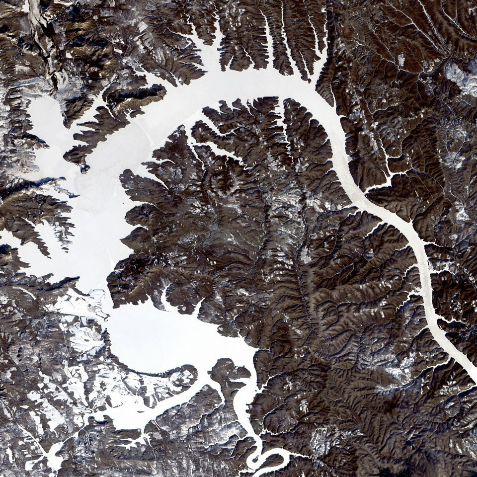 Спутниковый снимок Братского водохранилища