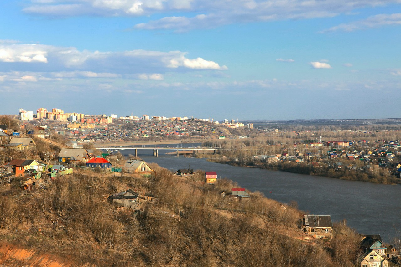 Уфа раскинулась в том месте, где в реку Белую впадают два притока — реки Дёма и Уфа