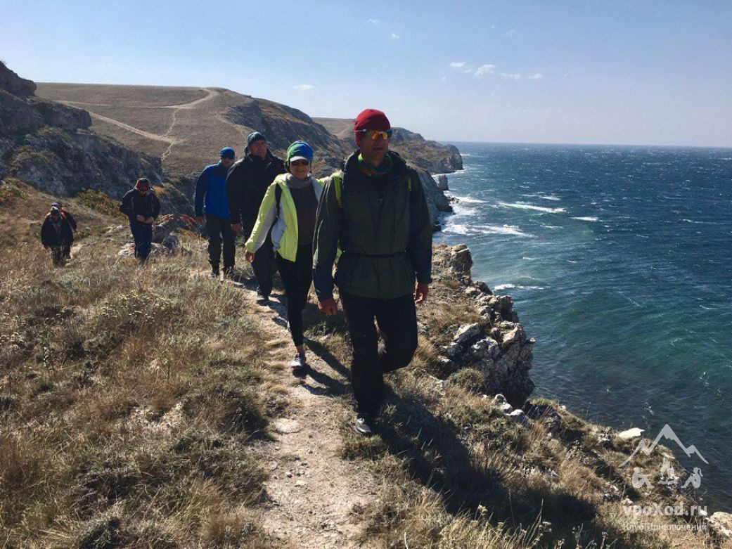 По тропе на Инжир безопасней идти группой