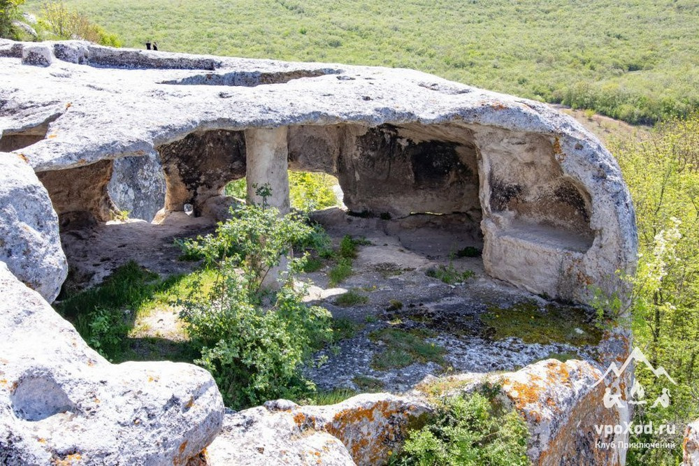 Древнее городище насчитывало более 200 пещер