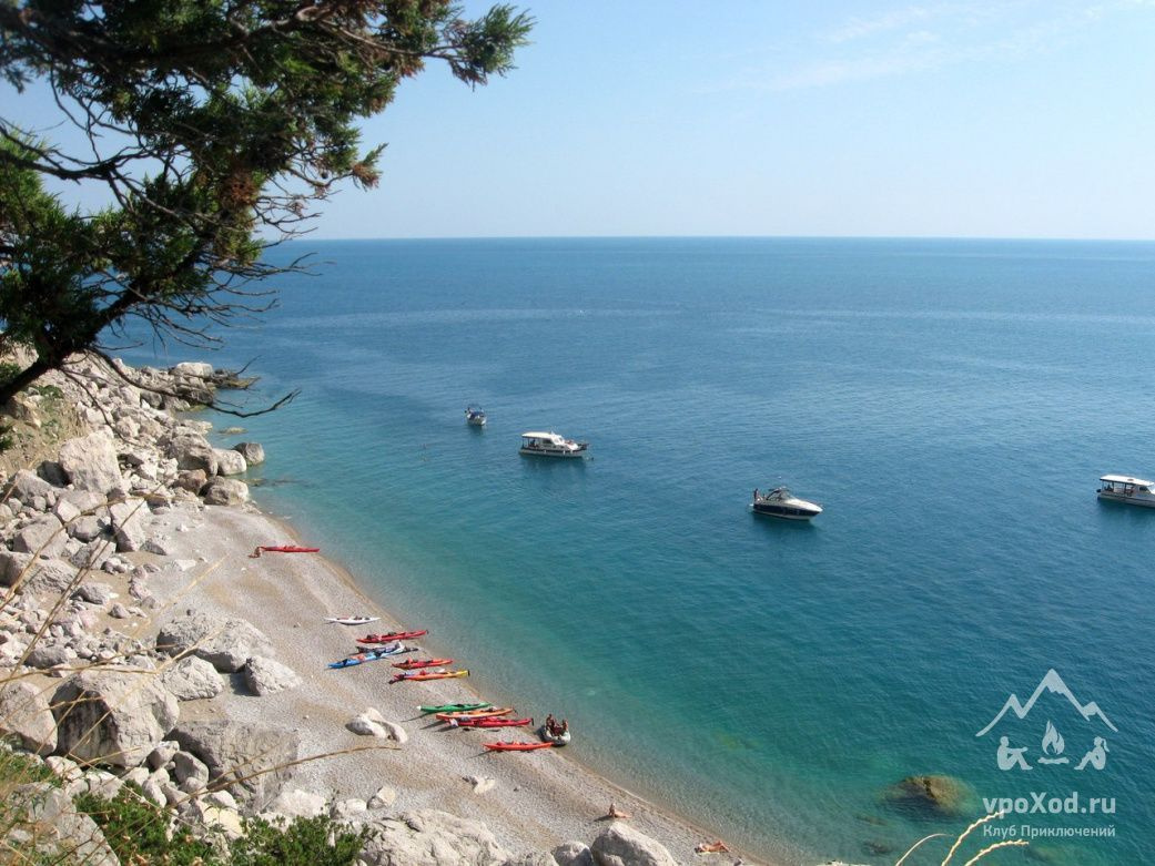 Инжир — это череда уютных бухт