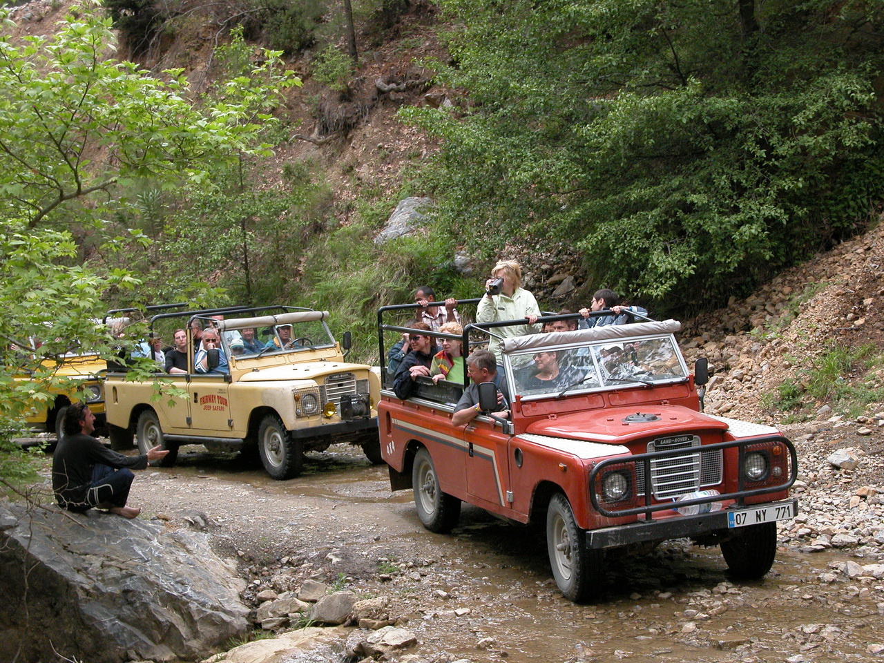 В горах большой популярностью пользуются джип-сафари