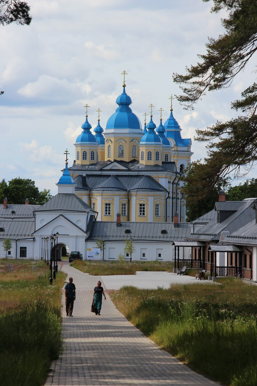 Рождество-Богородичный монастырь