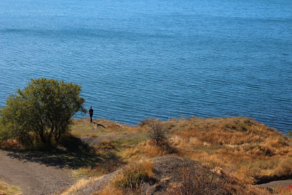 На дне бухты скрыт подводный «город» с домами и улицами