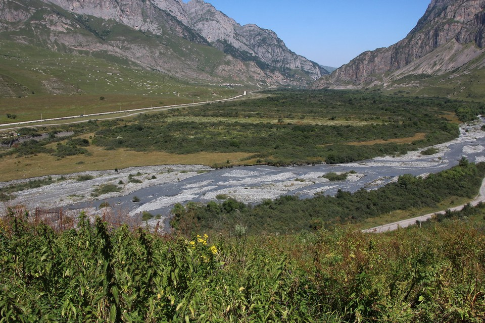 В долине царит мягкий климат