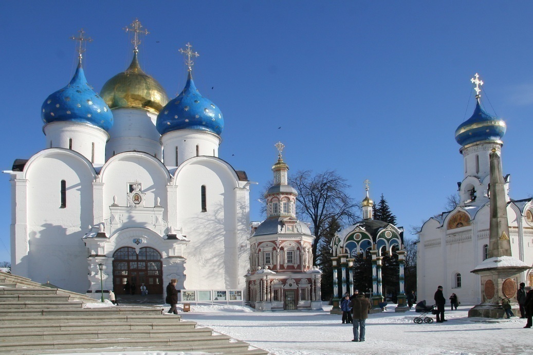 Троице-Сергиевская Лавра — главный объект осмотра