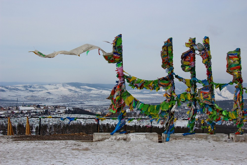 Ритуальные столбы сэргэ