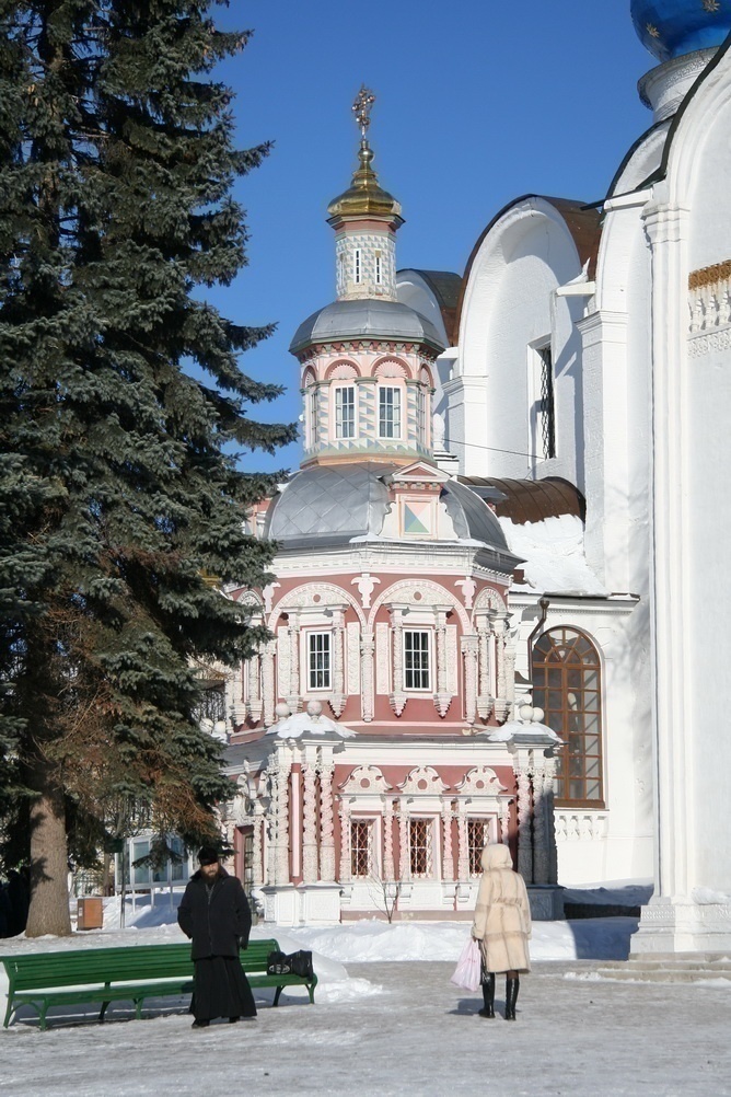 История города началась с основания Лавры