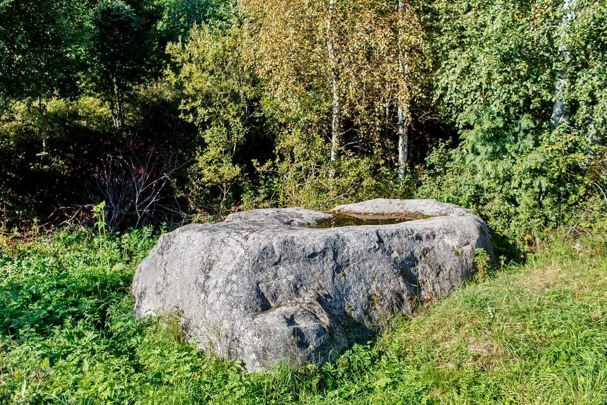 Николин камень