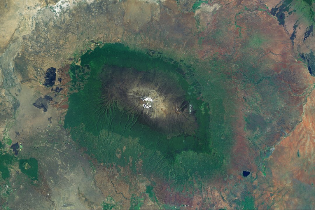 Килиманджаро из космоса