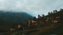 Горный лагерь в Цейском ущелье (Северная Осетия)