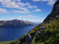 Тур на морских каяках по северной Норвегии + треккинг в горы