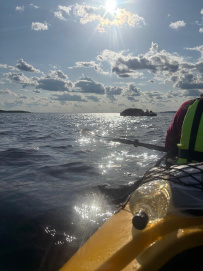Кемские шхеры и загадочные Кузова. По белому морю на морских каяках (с лодкой)