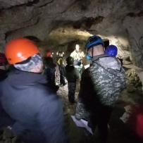 Пещерные дети: однодневный поход в Гурьевские каменоломни (Бяки)