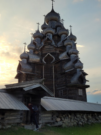 Поход под парусами: в Кижи на бригантине