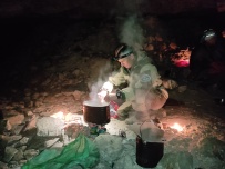 Пещерные дети: однодневный поход в Гурьевские каменоломни (Бяки)