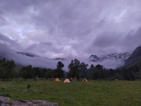 Цветущие склоны Архыза