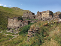 Горный лагерь в Дигории (Северная Осетия)