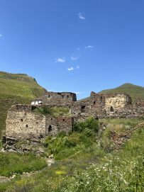 Горный лагерь в Дигории (Северная Осетия)
