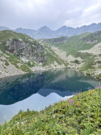 В краю лазоревых озёр!