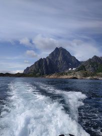 Тур по Лофотенским островам и Норвежскому морю на морских каяках + треккинг в горы