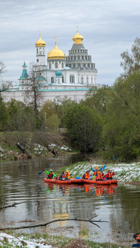 Однодневный сплав по реке Истра с экскурсией в Ново-Иерусалимском монастыре