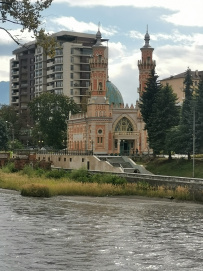 Горный лагерь в Цейском ущелье (Северная Осетия)