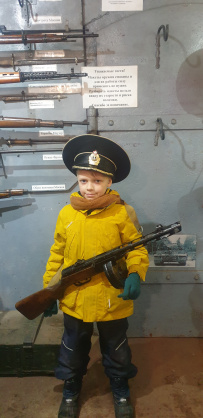 Подземелья, бронепоезда и сосны на морском берегу: форт Красная Горка с детьми