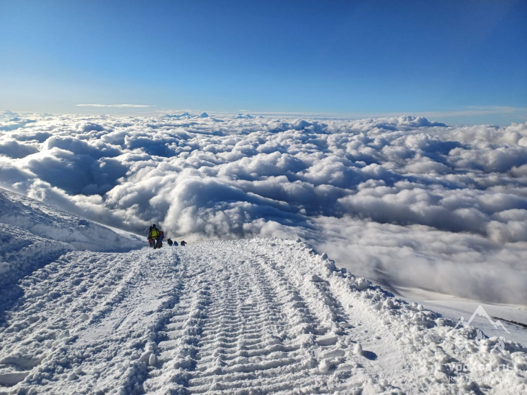 «Твоя вершина»: восхождение на Западную вершину Эльбруса
