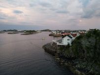 Тур по Лофотенским островам и Норвежскому морю на морских каяках + треккинг в горы