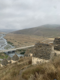 Горный лагерь в Цейском ущелье (Северная Осетия)