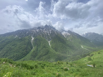 Горный лагерь в Цейском ущелье (Северная Осетия)