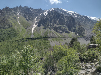 Горный лагерь в Цейском ущелье (Северная Осетия)