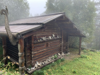 Горный лагерь в Цейском ущелье (Северная Осетия)