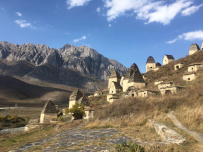 Горный лагерь в Цейском ущелье (Северная Осетия)