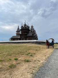 Поход под парусами: в Кижи на бригантине