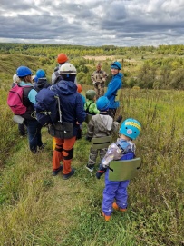 Пещерные дети: однодневный поход в Гурьевские каменоломни (Бяки)