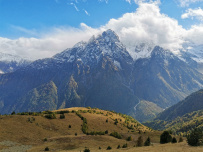 Горный лагерь в Цейском ущелье (Северная Осетия)