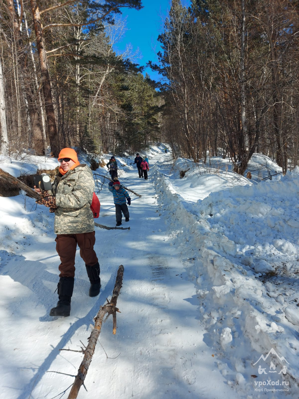 Байкальский лёд с детьми: комфорт-тур