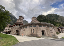 Грузия, Казбеги налегке: горные походы с базой в комфорте