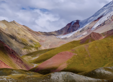 Киргизия, Удивительный мир высокогорья: комфортный туризм среди величественных вершин Памира
