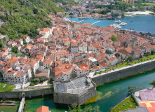 Босния и Герцеговина, Балканские мотивы: путешествие по Боснии и Черногории