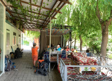 Узбекистан, Лето, весна, зима и снова лето: пеший поход по весенним горам Западного Тянь-Шаня