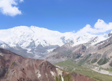 Киргизия, Удивительный мир высокогорья: комфортный туризм среди величественных вершин Памира